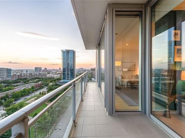 2900 McKinnon Street, Unit 1503, Dallas, TX 75201