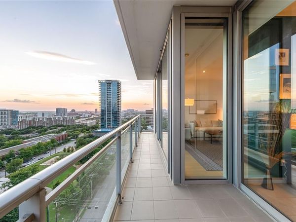 2900 McKinnon Street, Unit 1503, Dallas, TX 75201