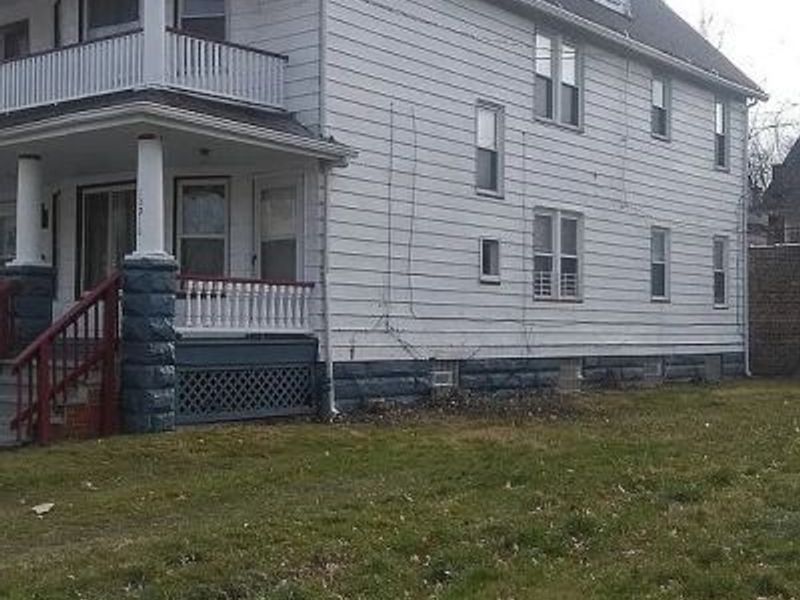 10910 Massie Avenue, Cleveland, OH 44108 Photo 4