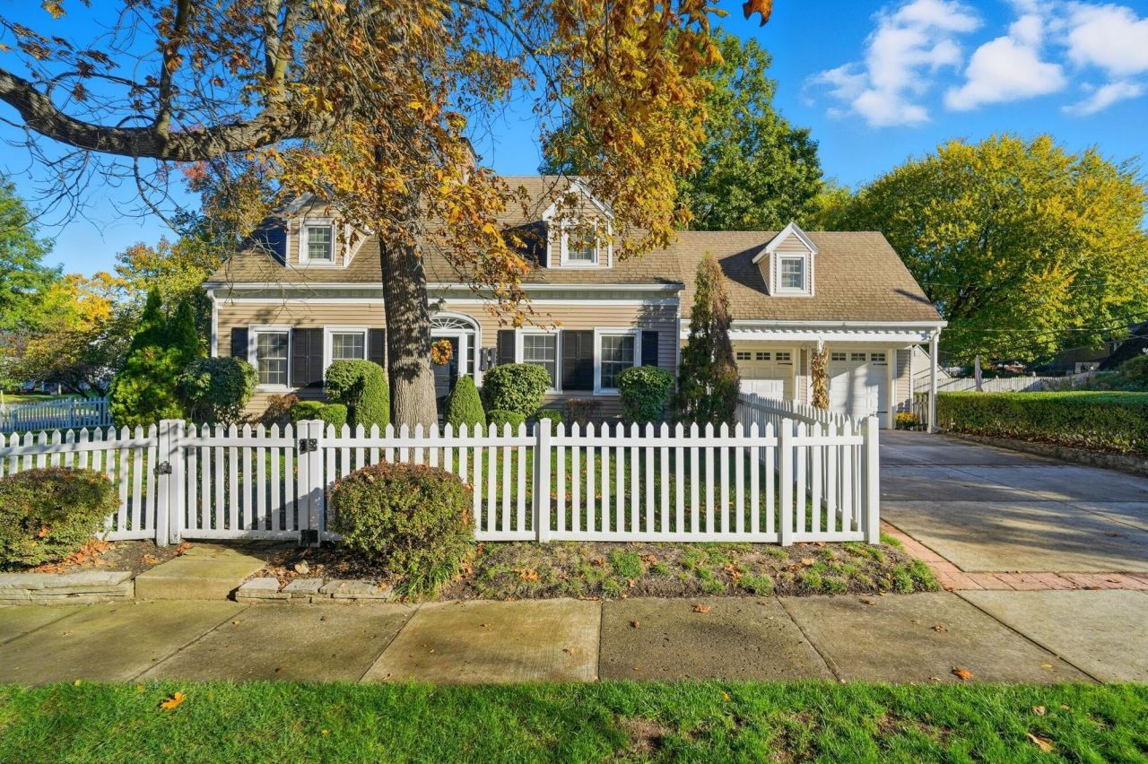 408 Southwood Drive, Springfield, OH 45504 Main Photo