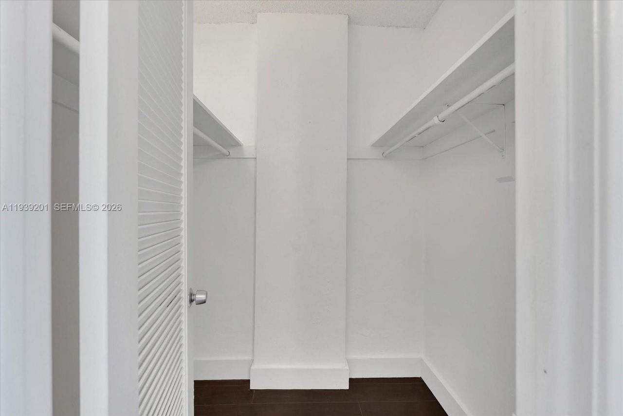 19390 Collins Av, Unit 1211, Sunny Isles Beach, FL 33160 Photo