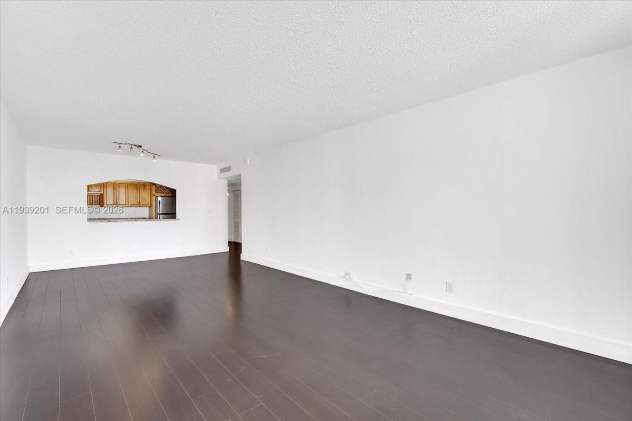 19390 Collins Av, Unit 1211, Sunny Isles Beach, FL 33160 Photo