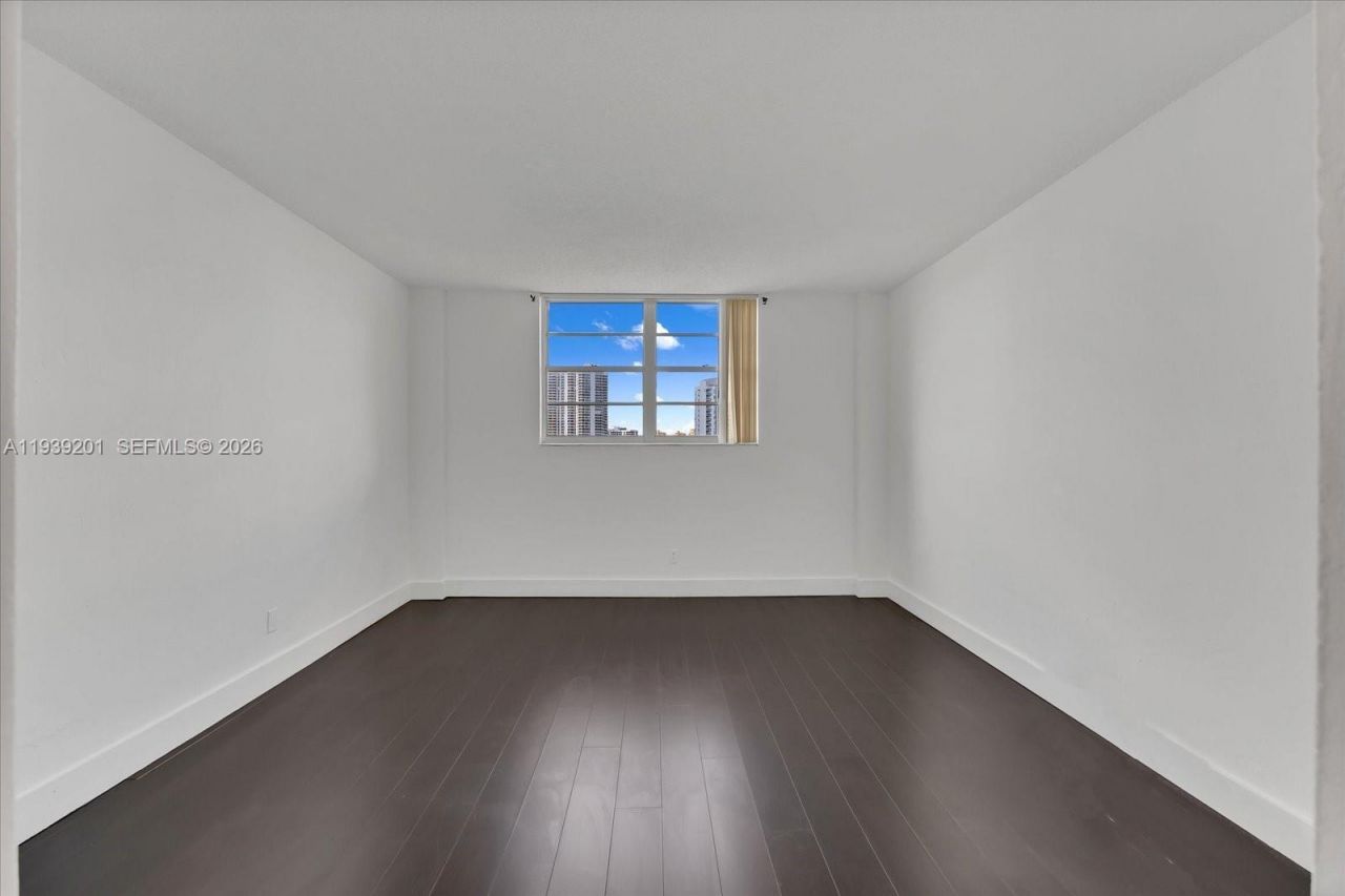 19390 Collins Av, Unit 1211, Sunny Isles Beach, FL 33160 Photo