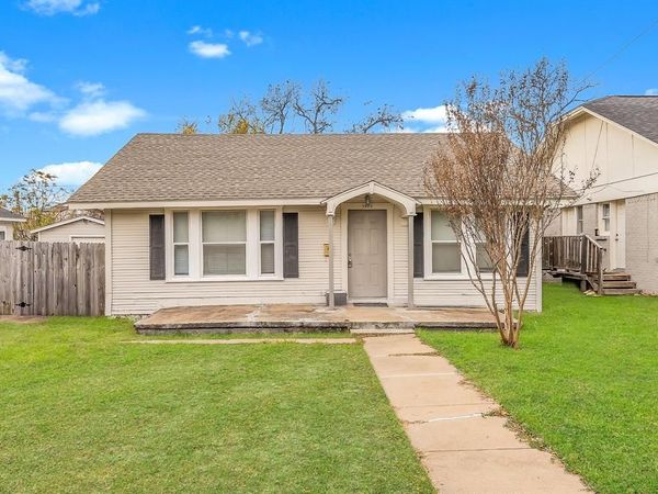 2820 Frazier Avenue, Fort Worth, TX 76110