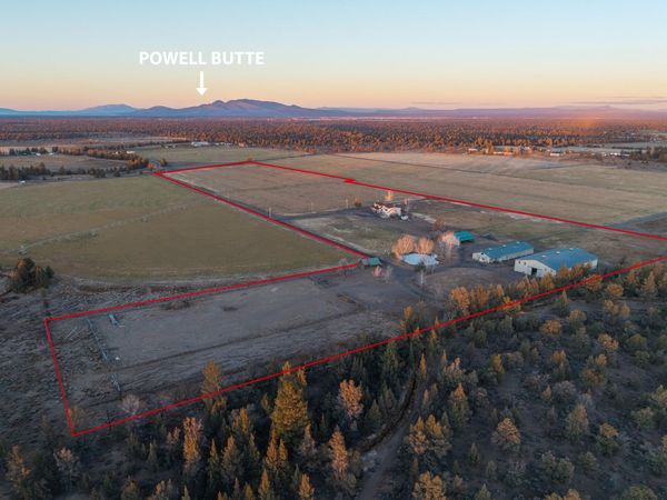 24605 Dodds Road, Bend, OR 97701