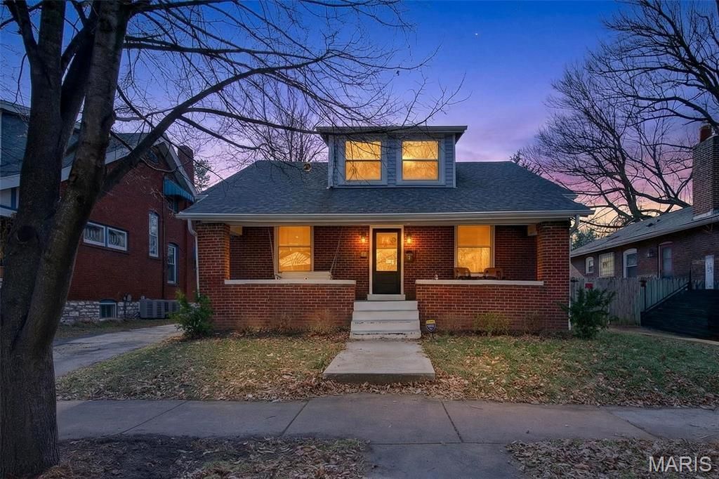 6918 Dartmouth Avenue, University City, MO 63130 Main Photo