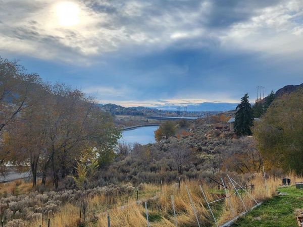 207 E Street, Grand Coulee, WA 99133
