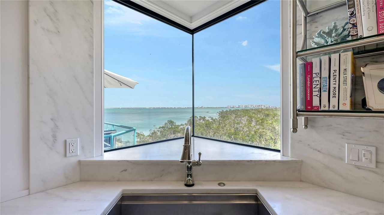 340 Gulf Of Mexico Drive, Unit 136, Longboat Key, FL 34228 Photo