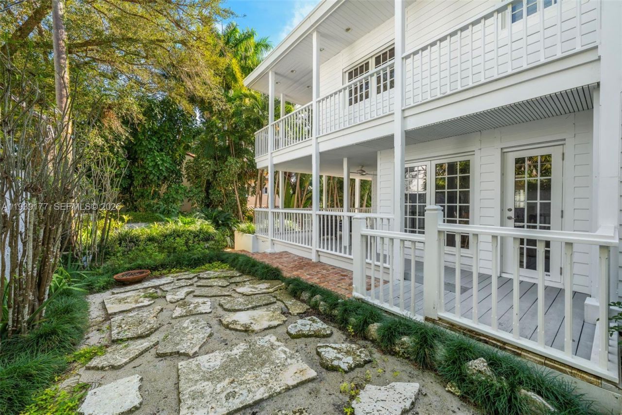 3455 S Moorings Way, Miami, FL 33133 Photo