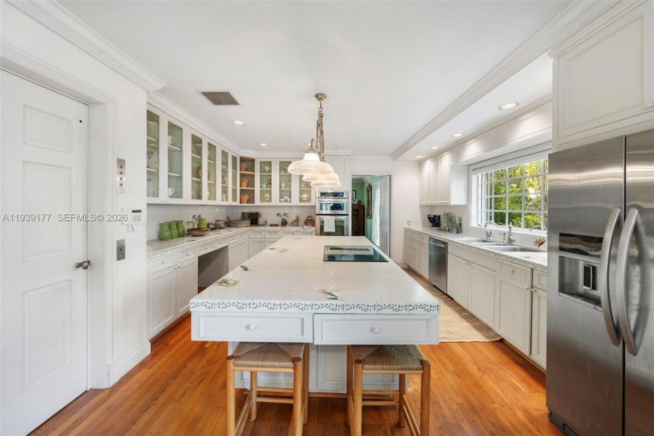 3455 S Moorings Way, Miami, FL 33133 Photo