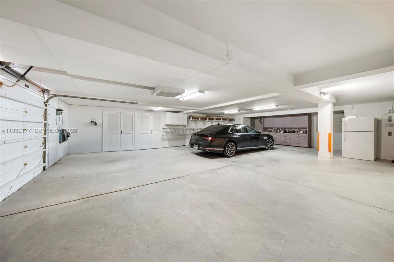 3455 S Moorings Way, Miami, FL 33133 Photo