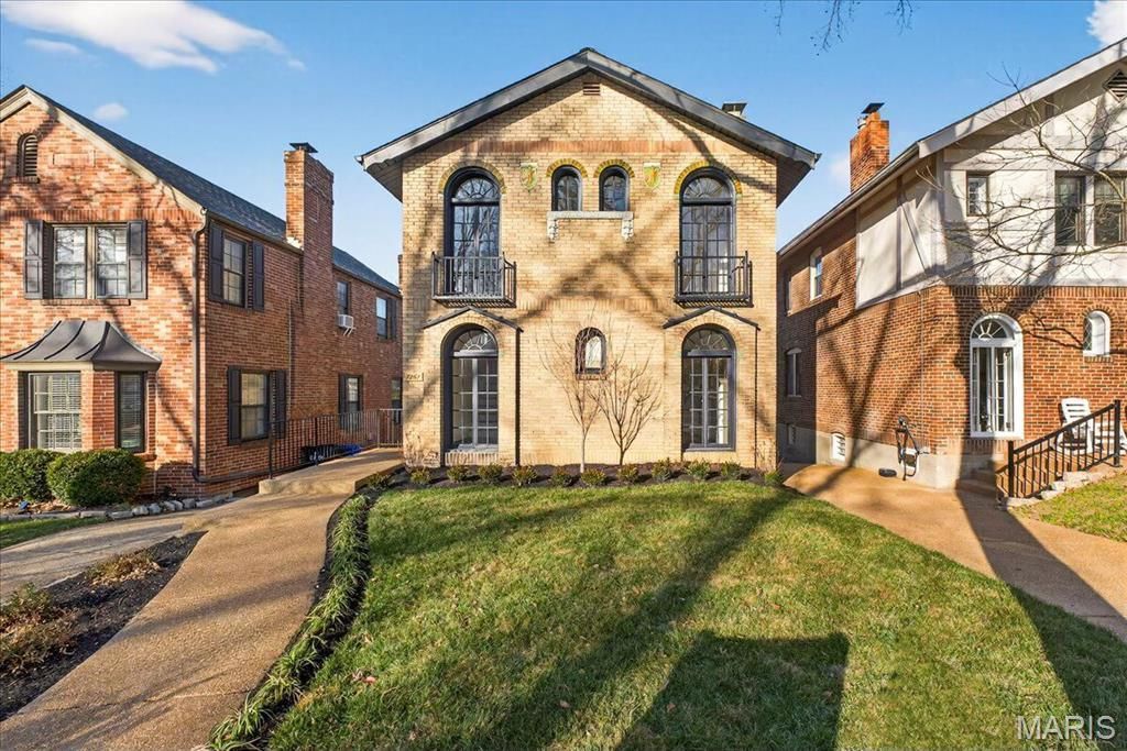 7267 Lindell Boulevard, University City, MO 63130 Main Photo