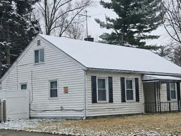 12851 SARATOGA Street, Oak Park, MI 48237