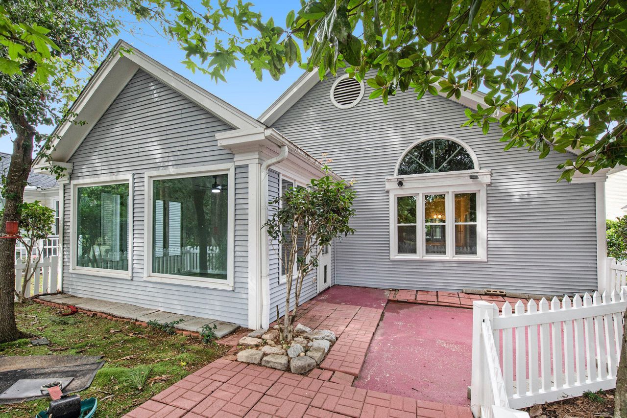 9123 Delancey Circle Photo 34