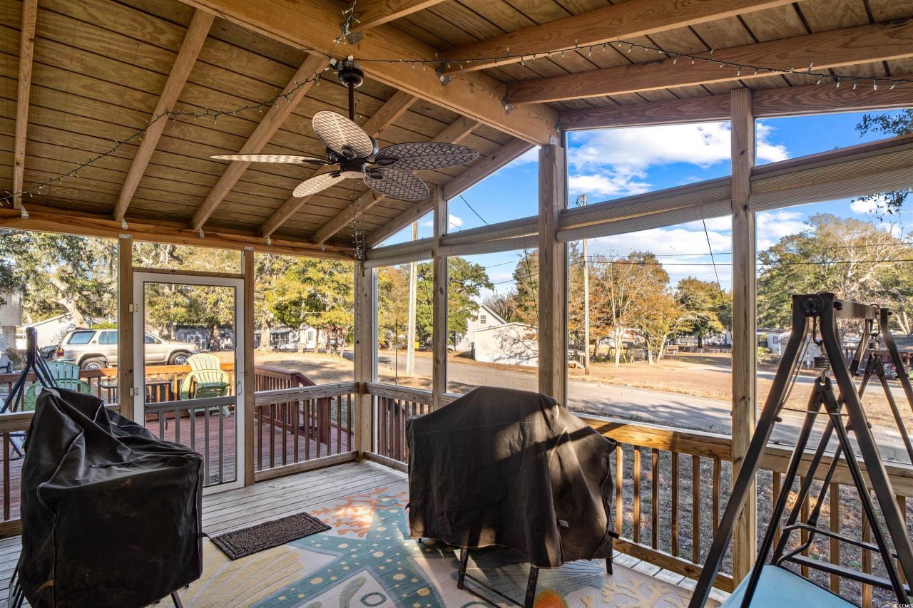 2429 Park St. Photo 16