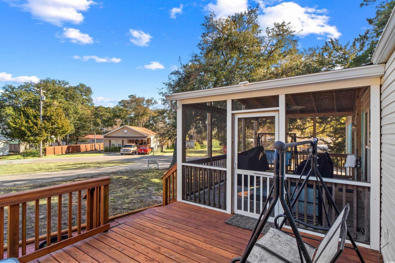 2429 Park St. Photo 19