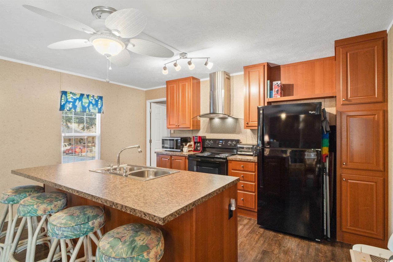 2429 Park St. Photo 6