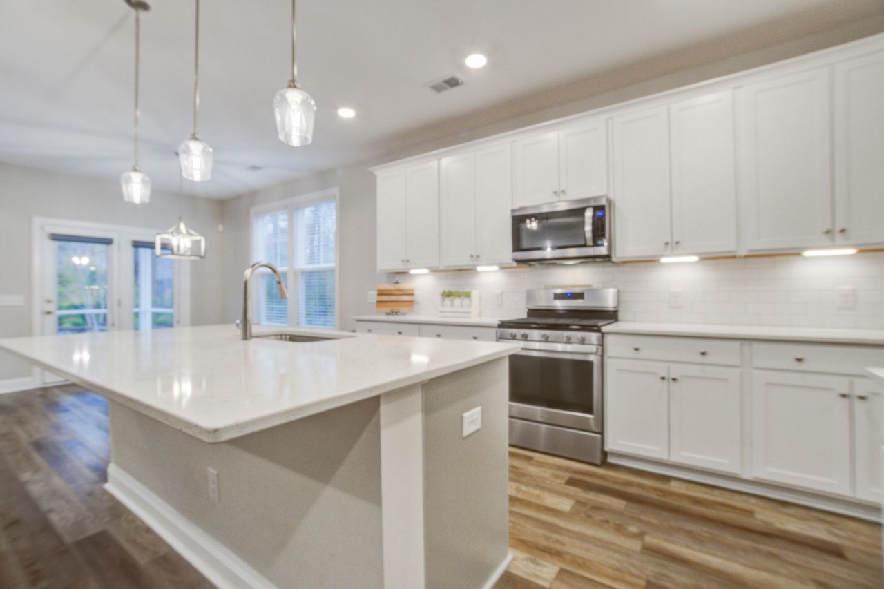 470 Coopers Hawk Drive Photo 14