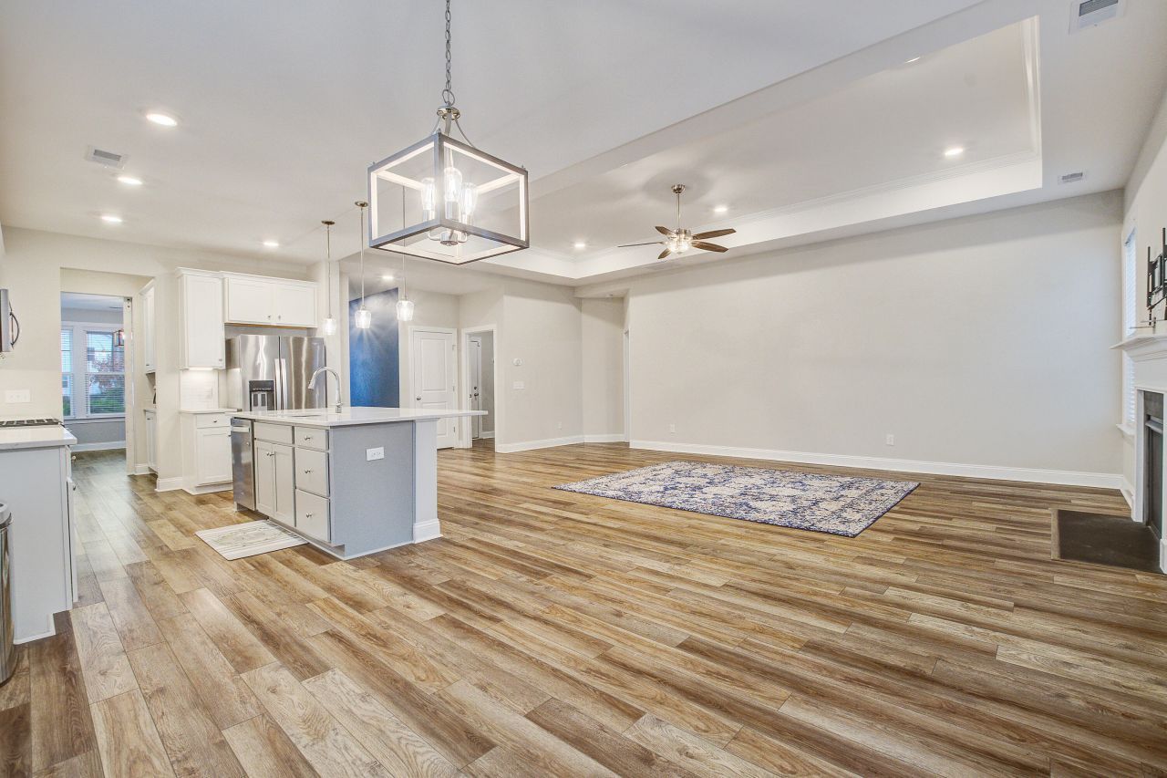 470 Coopers Hawk Drive Photo 17