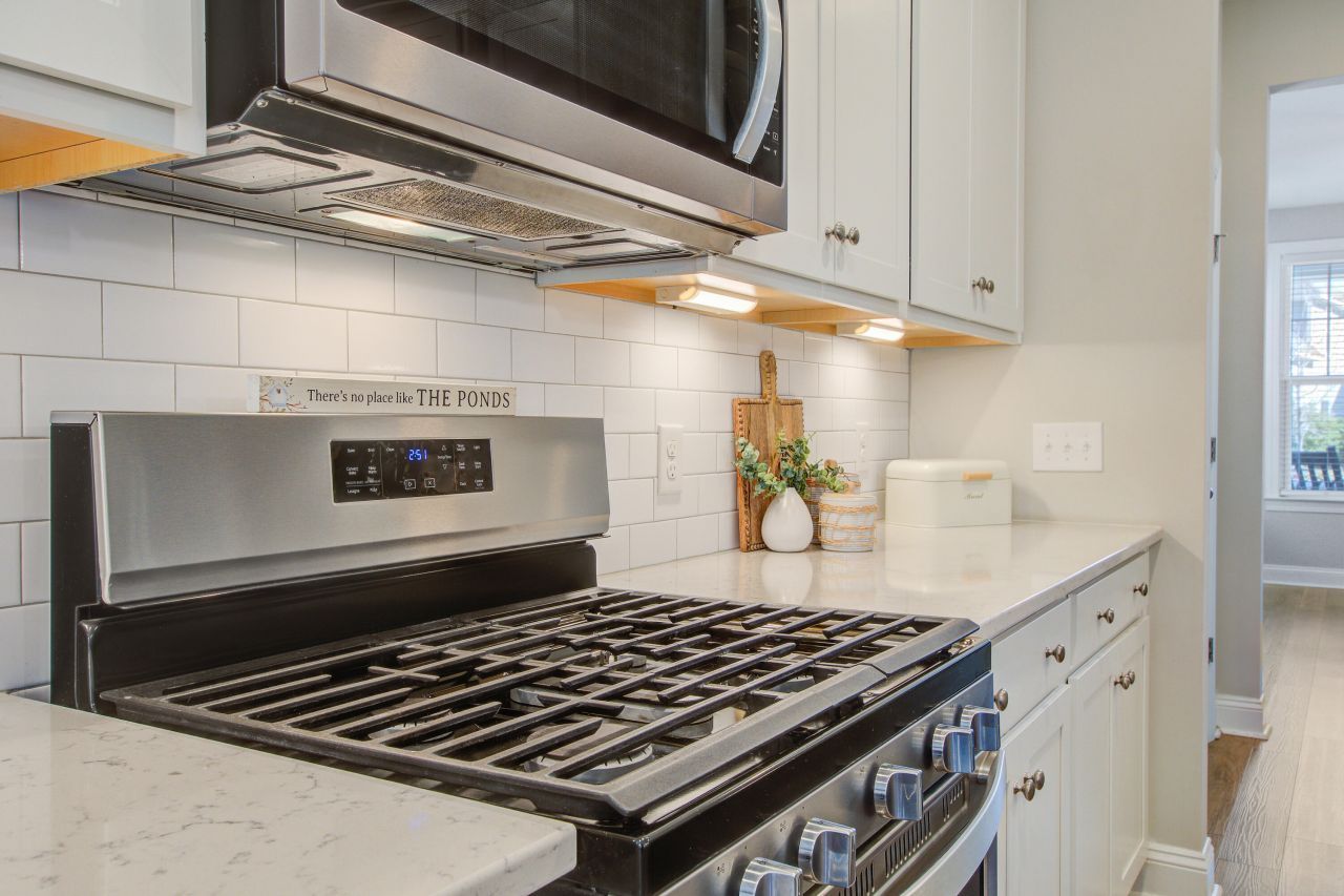 470 Coopers Hawk Drive Photo 17