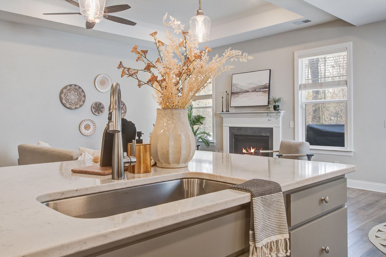 470 Coopers Hawk Drive Photo 18