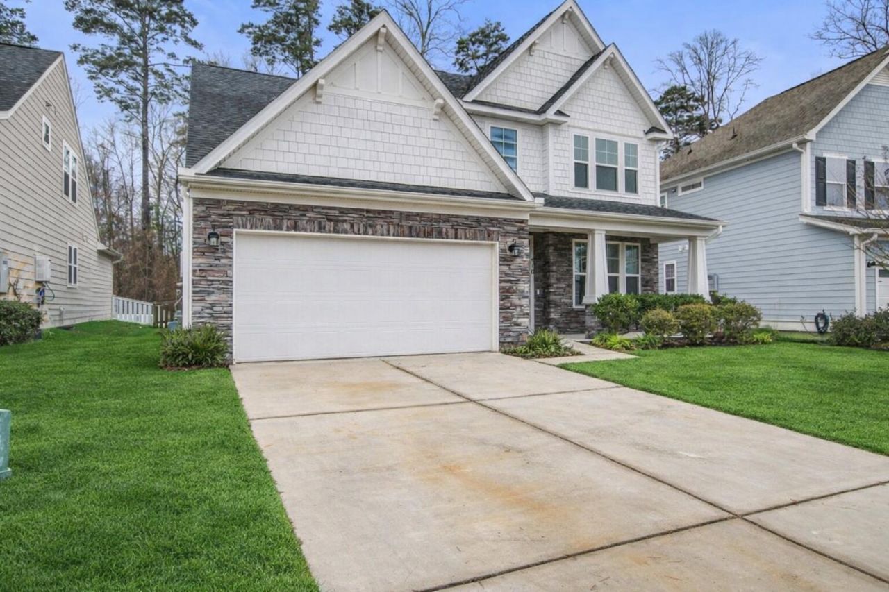 470 Coopers Hawk Drive Photo 2