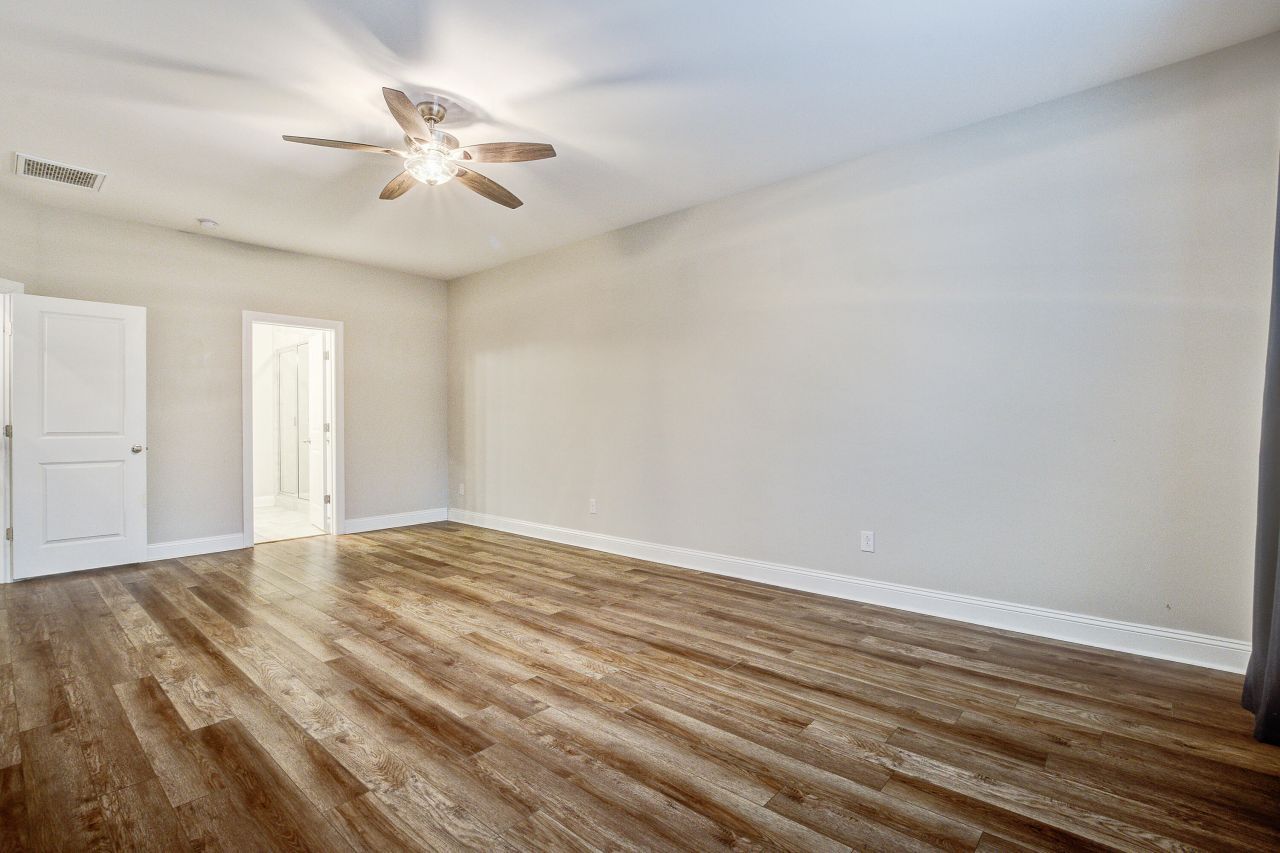 470 Coopers Hawk Drive Photo 24