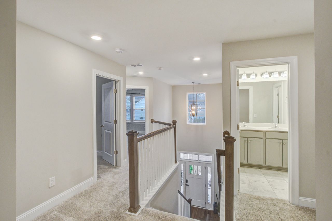 470 Coopers Hawk Drive Photo 30