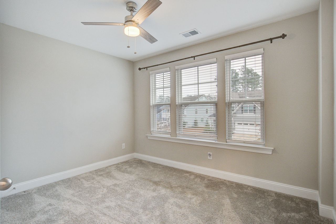 470 Coopers Hawk Drive Photo 33