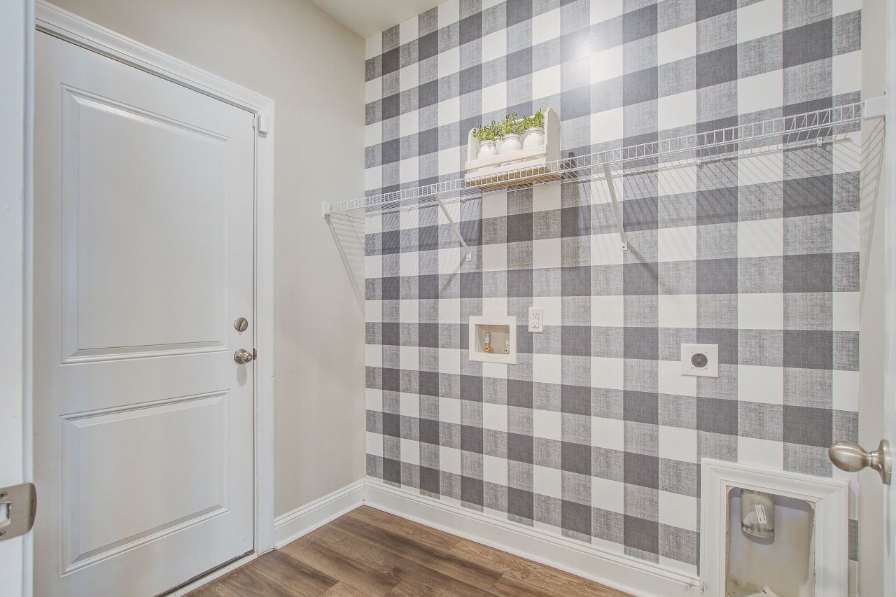 470 Coopers Hawk Drive Photo 34