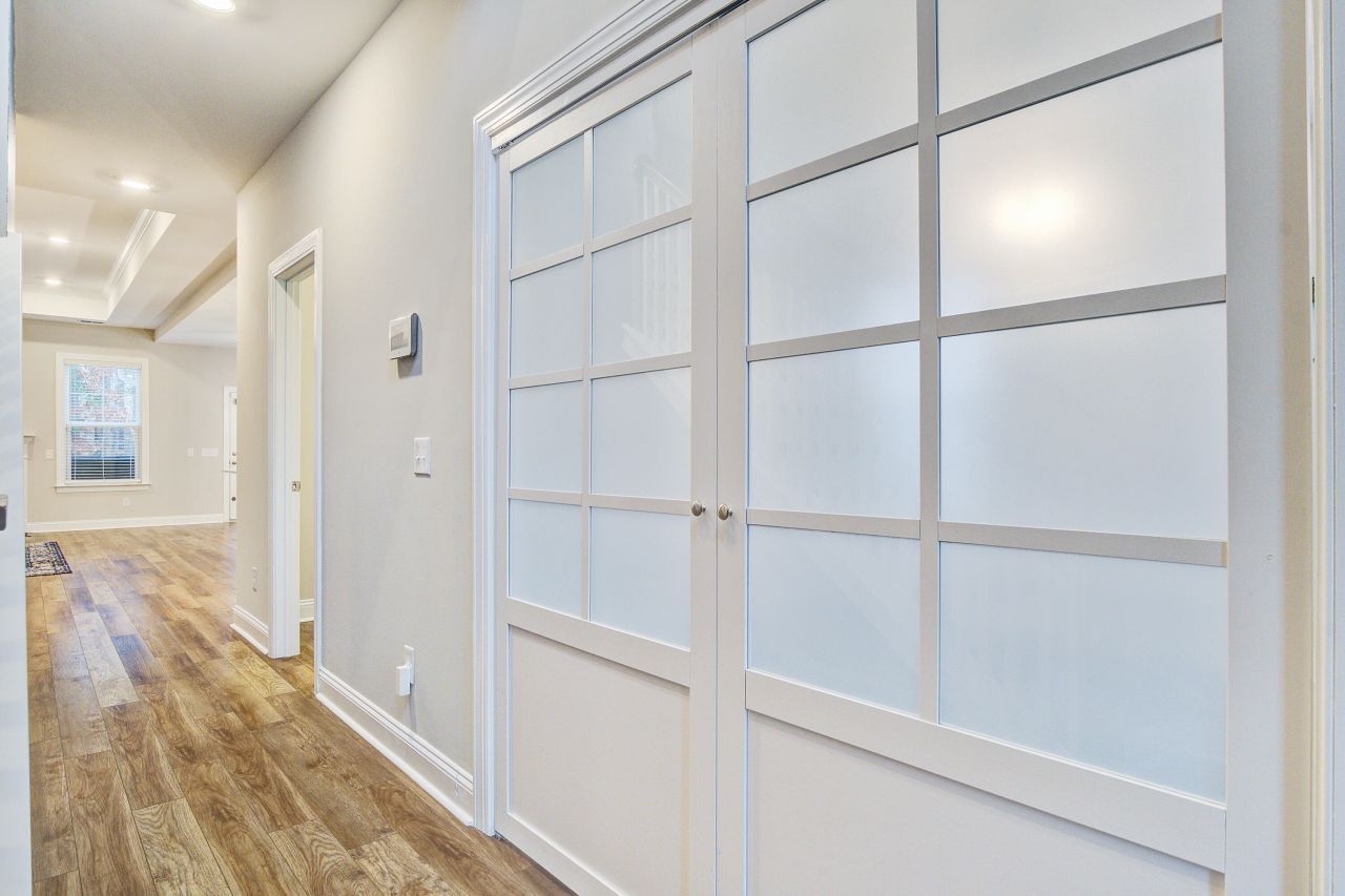 470 Coopers Hawk Drive Photo 7