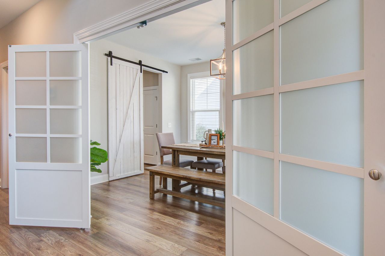 470 Coopers Hawk Drive Photo 8