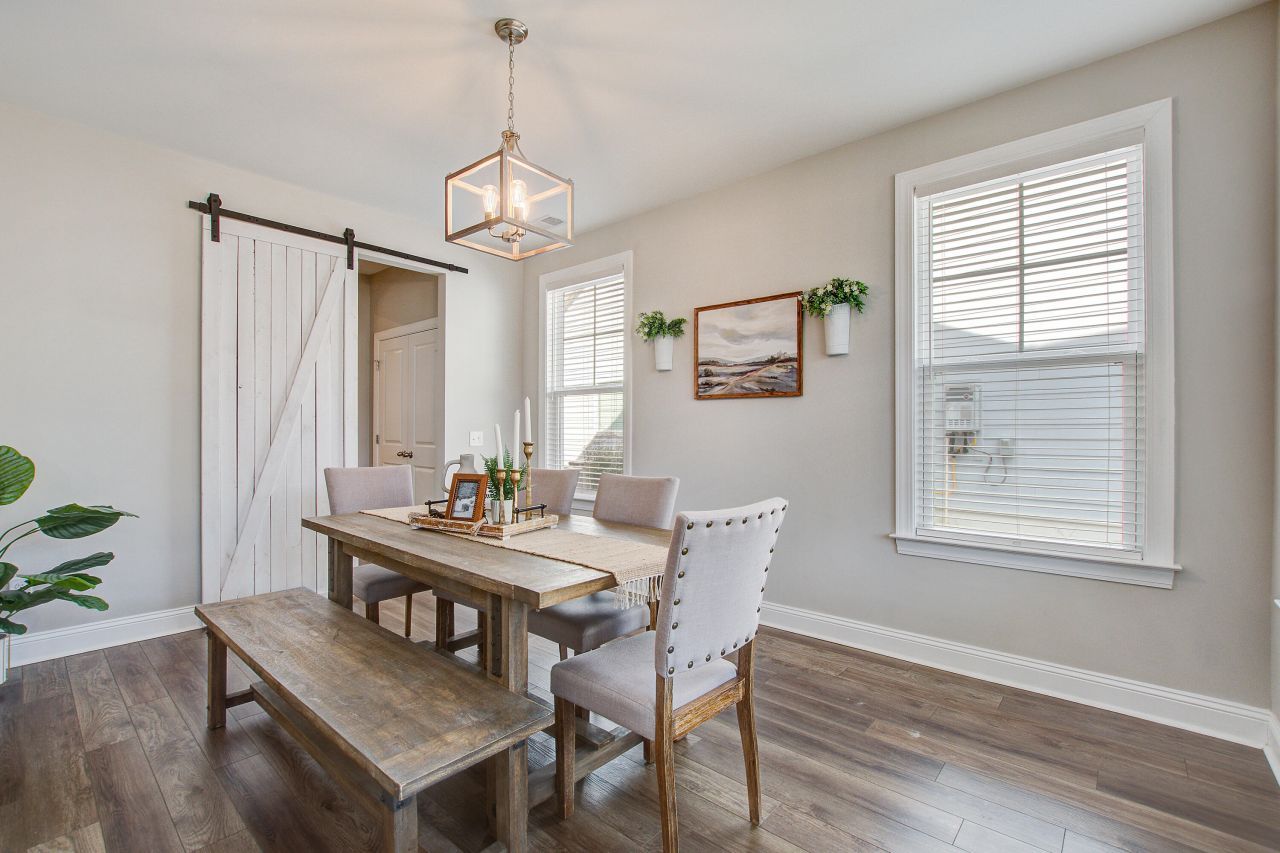 470 Coopers Hawk Drive Photo 9