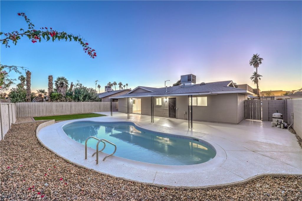 3846 Syracuse Drive, Las Vegas, NV 89121 Main Photo