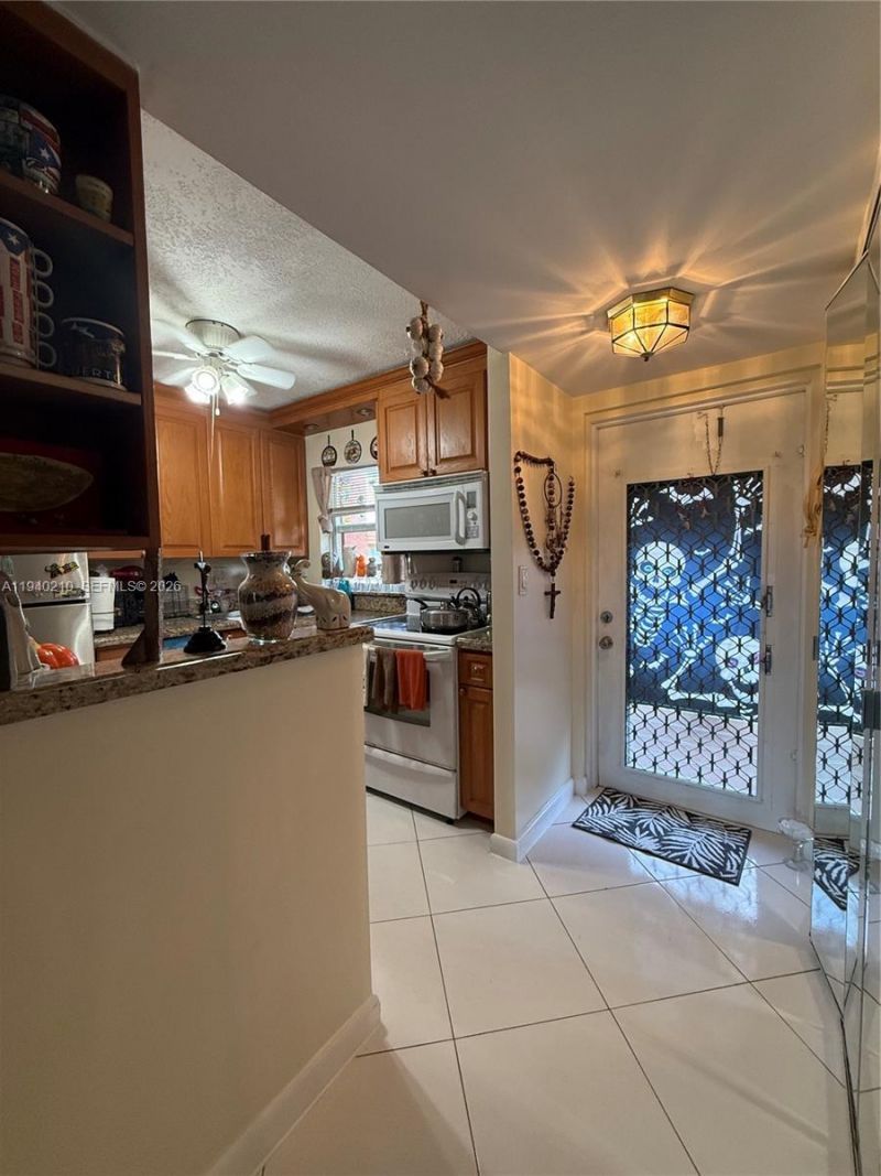 9041 Sunrise Lakes Blvd, Unit 207, Sunrise, FL 33322 Photo