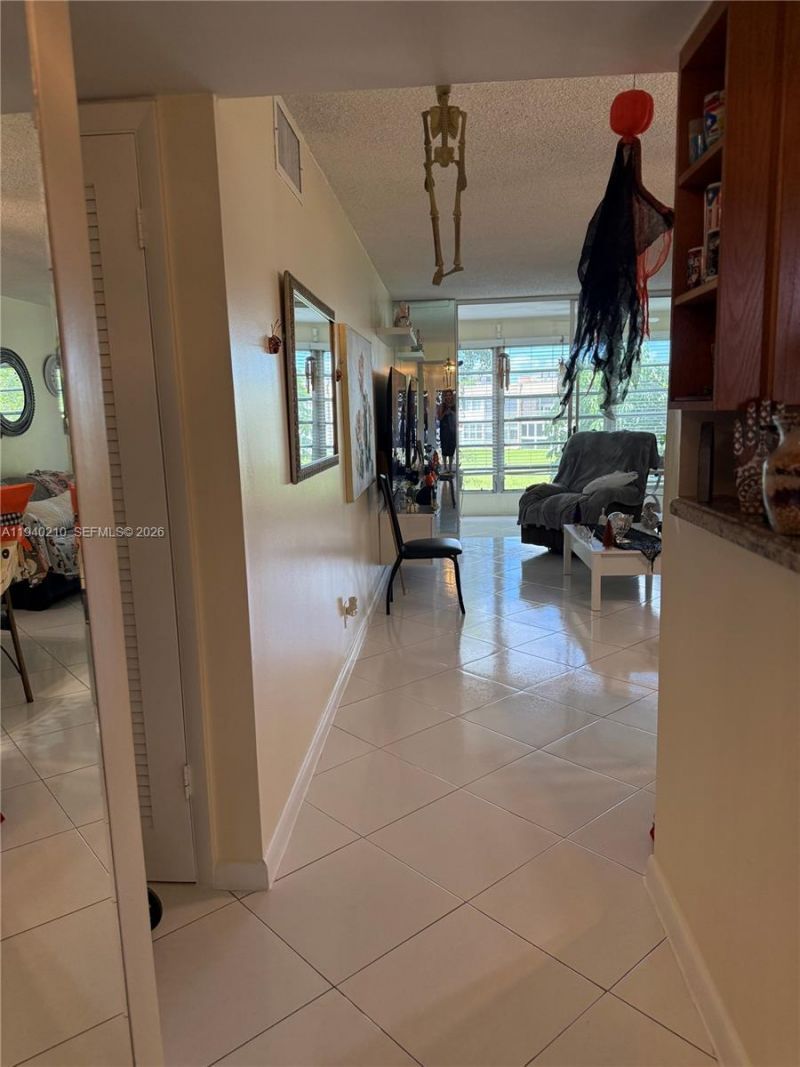 9041 Sunrise Lakes Blvd, Unit 207, Sunrise, FL 33322 Photo