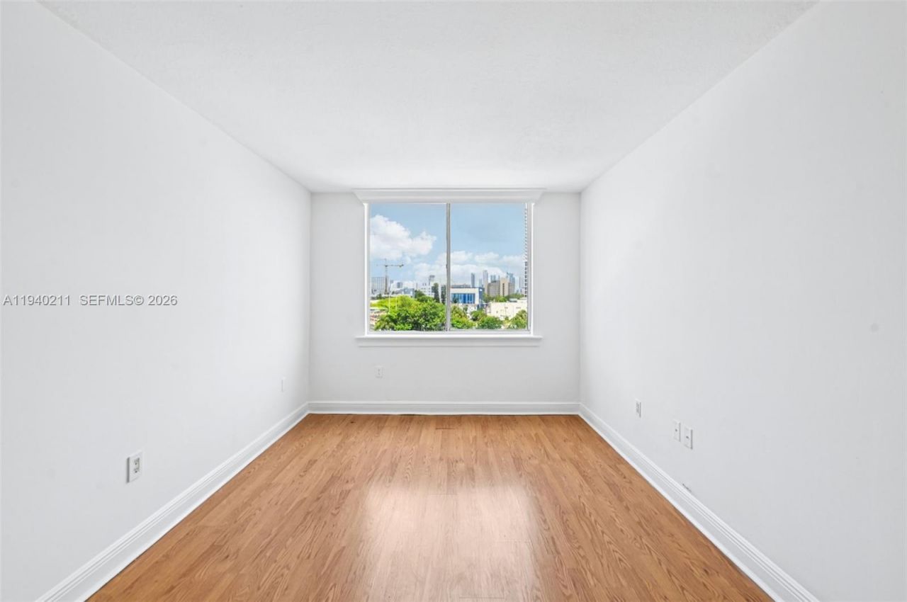 1740 NW N River Dr , Unit 614, Miami, FL 33125 Photo