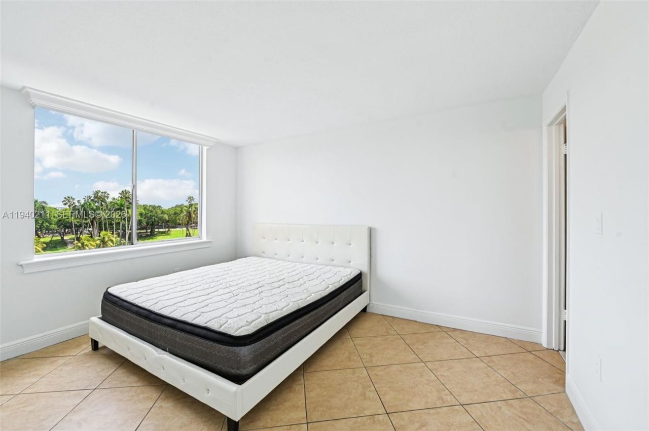 1740 NW N River Dr , Unit 614, Miami, FL 33125 Photo