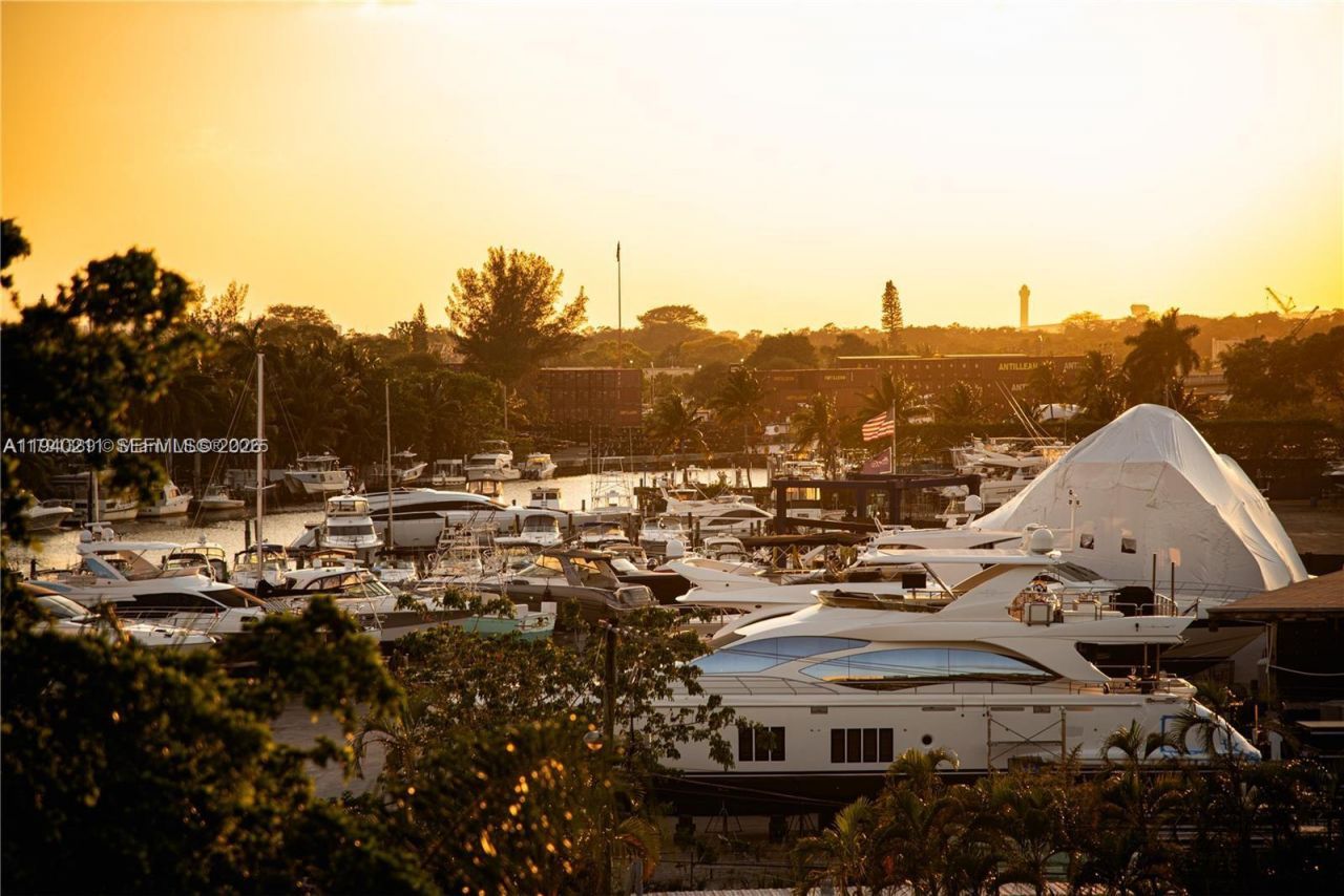 1740 NW N River Dr , Unit 614, Miami, FL 33125 Photo