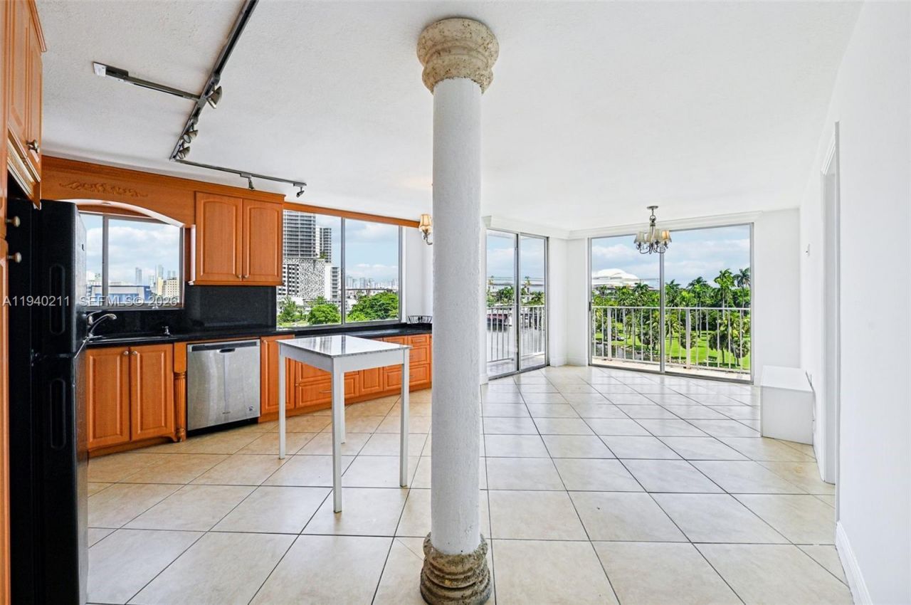 1740 NW N River Dr , Unit 614, Miami, FL 33125 Photo
