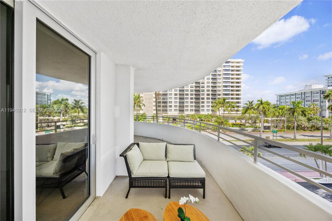 5555 Collins Ave, Unit 4B, Miami Beach, FL 33140 Photo