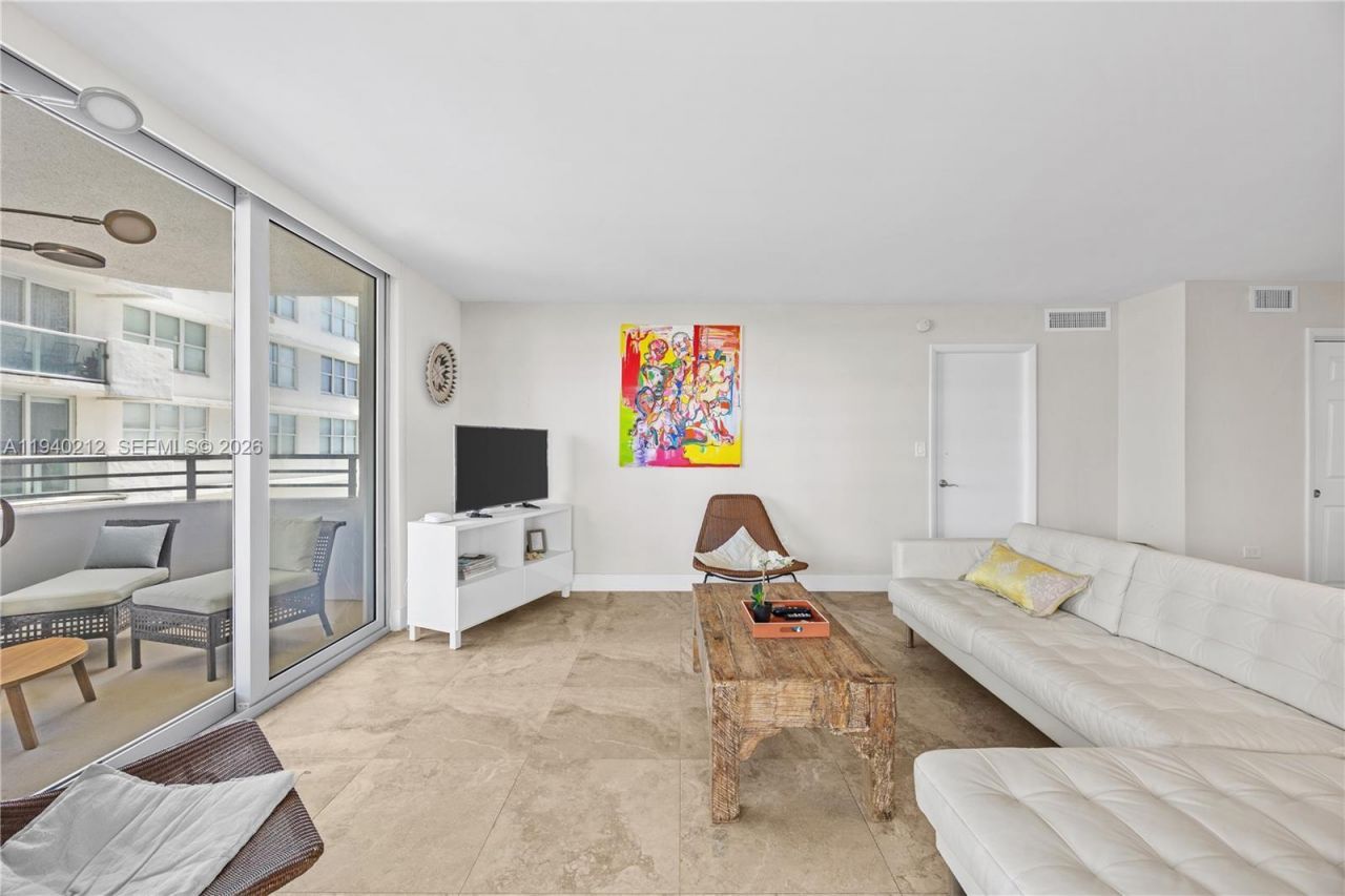 5555 Collins Ave, Unit 4B, Miami Beach, FL 33140 Photo