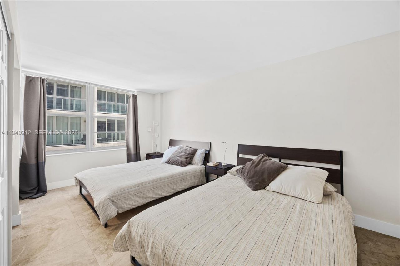 5555 Collins Ave, Unit 4B, Miami Beach, FL 33140 Photo