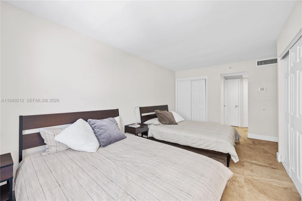 5555 Collins Ave, Unit 4B, Miami Beach, FL 33140 Photo