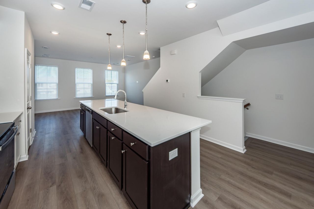 4633 Forest Hills Drive Photo 13