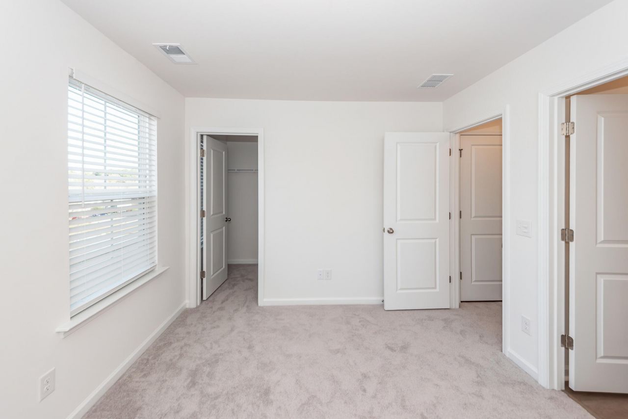 4633 Forest Hills Drive Photo 31