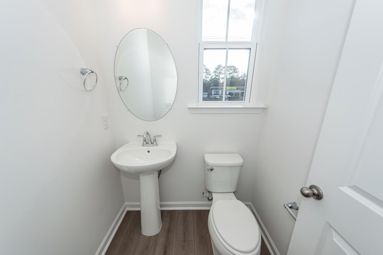 4633 Forest Hills Drive Photo 8