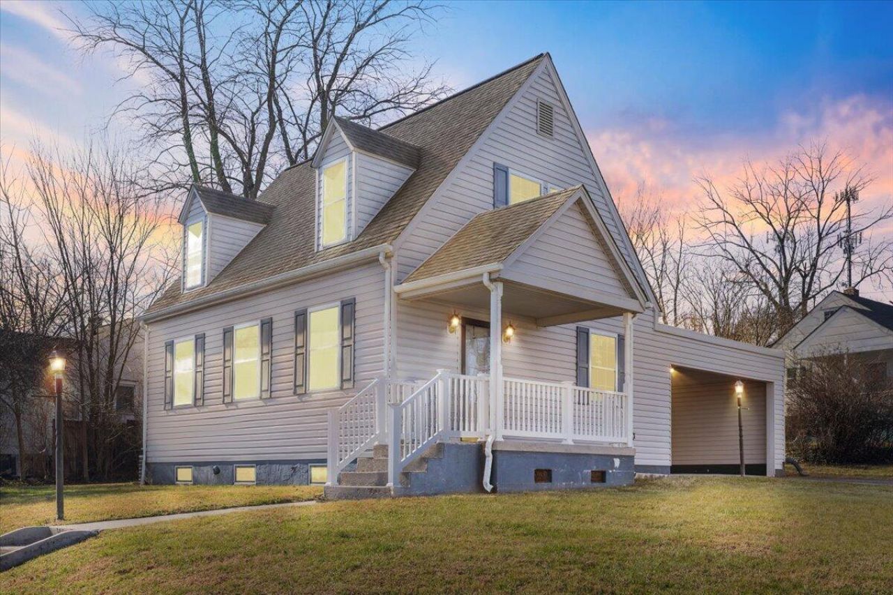 112 Jackson Cir, Radford, VA 24141 Main Photo