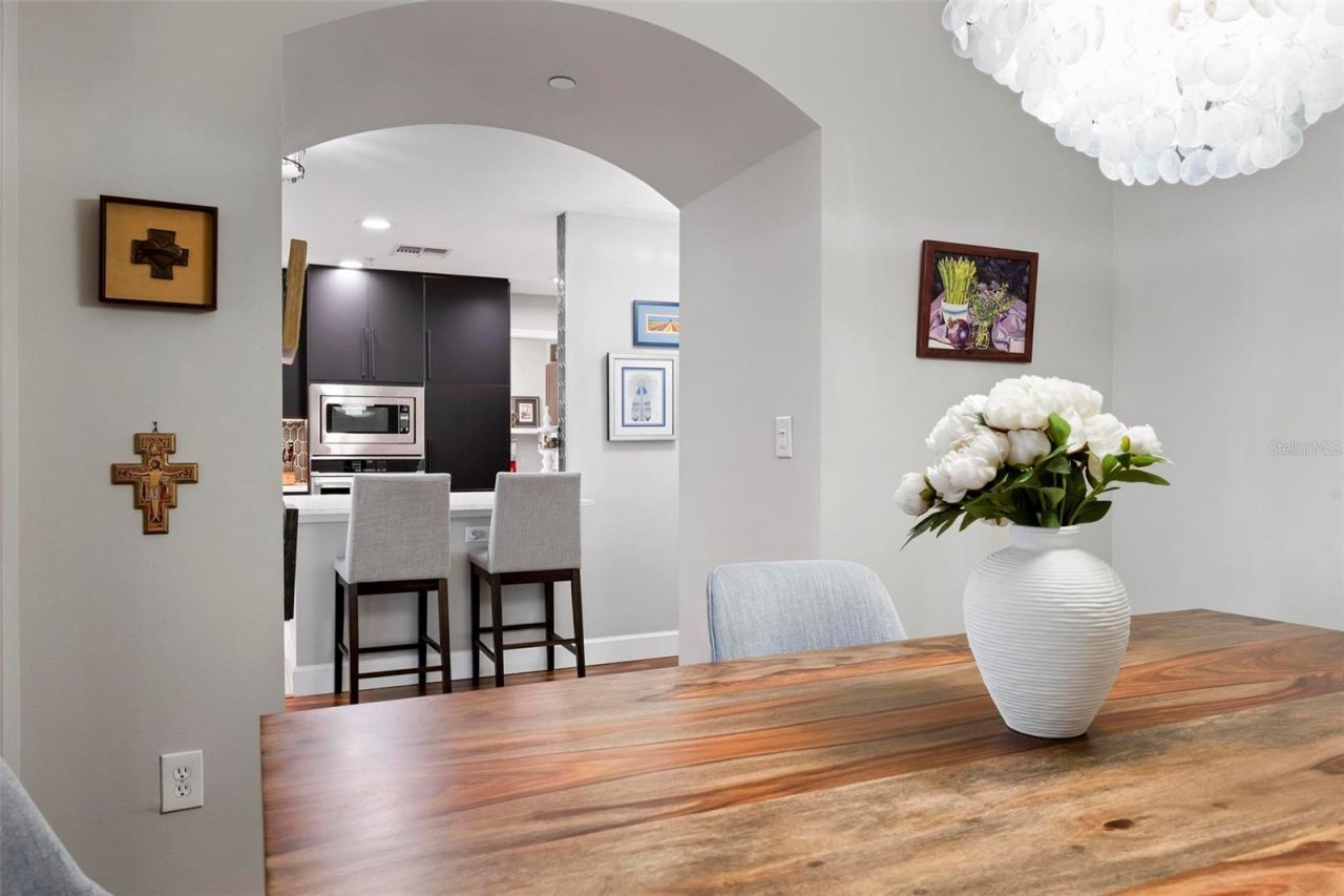 808 3rd Avenue W, Unit 402, Bradenton, FL 34205 Photo