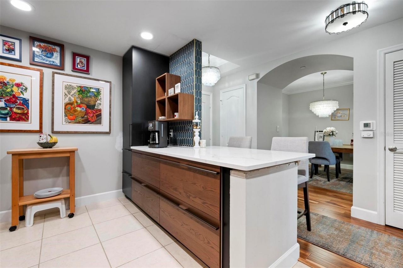 808 3rd Avenue W, Unit 402, Bradenton, FL 34205 Photo